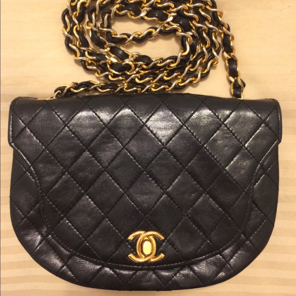 CHANEL Flap Purse